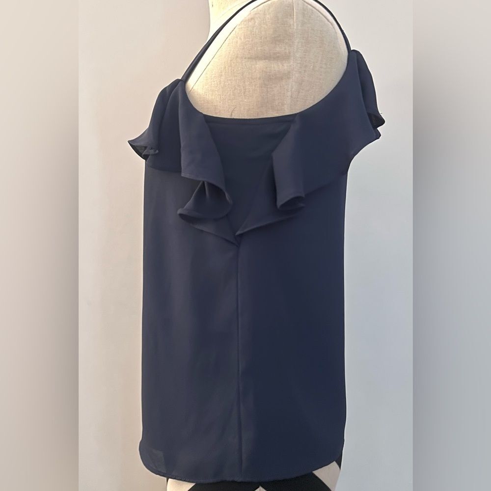 EUC BR Ruffle Tank - Picture 2 of 8